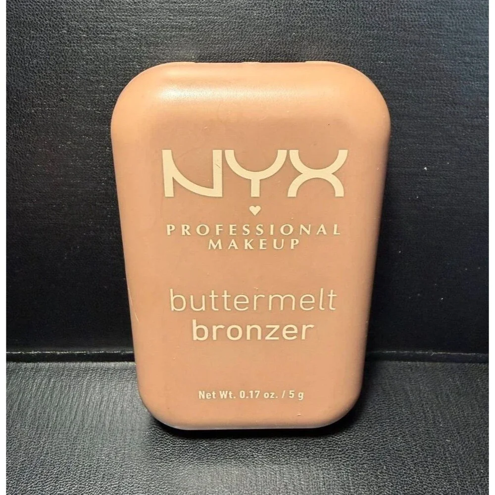 NYX Professional Makeup Buttermelt Bronzer – BMB04 Butta Biscuit (Medium Golden)